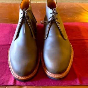 Beckett Simonon Laval Chukka Boots. Size 9 1/2. Dark brown.